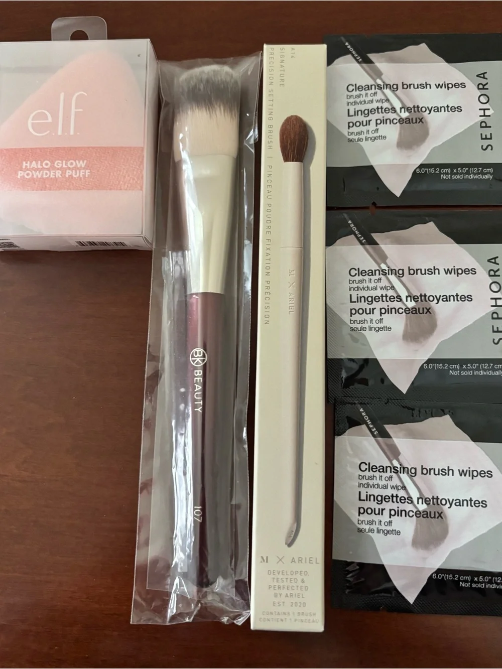 Makeup applicators including discontinued Morphe brush